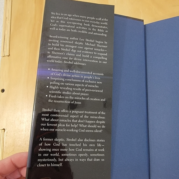 The Case for Miracles:Lee Strobel / Evidence for the Supernatural Hardcover Book - Picture 6 of 10